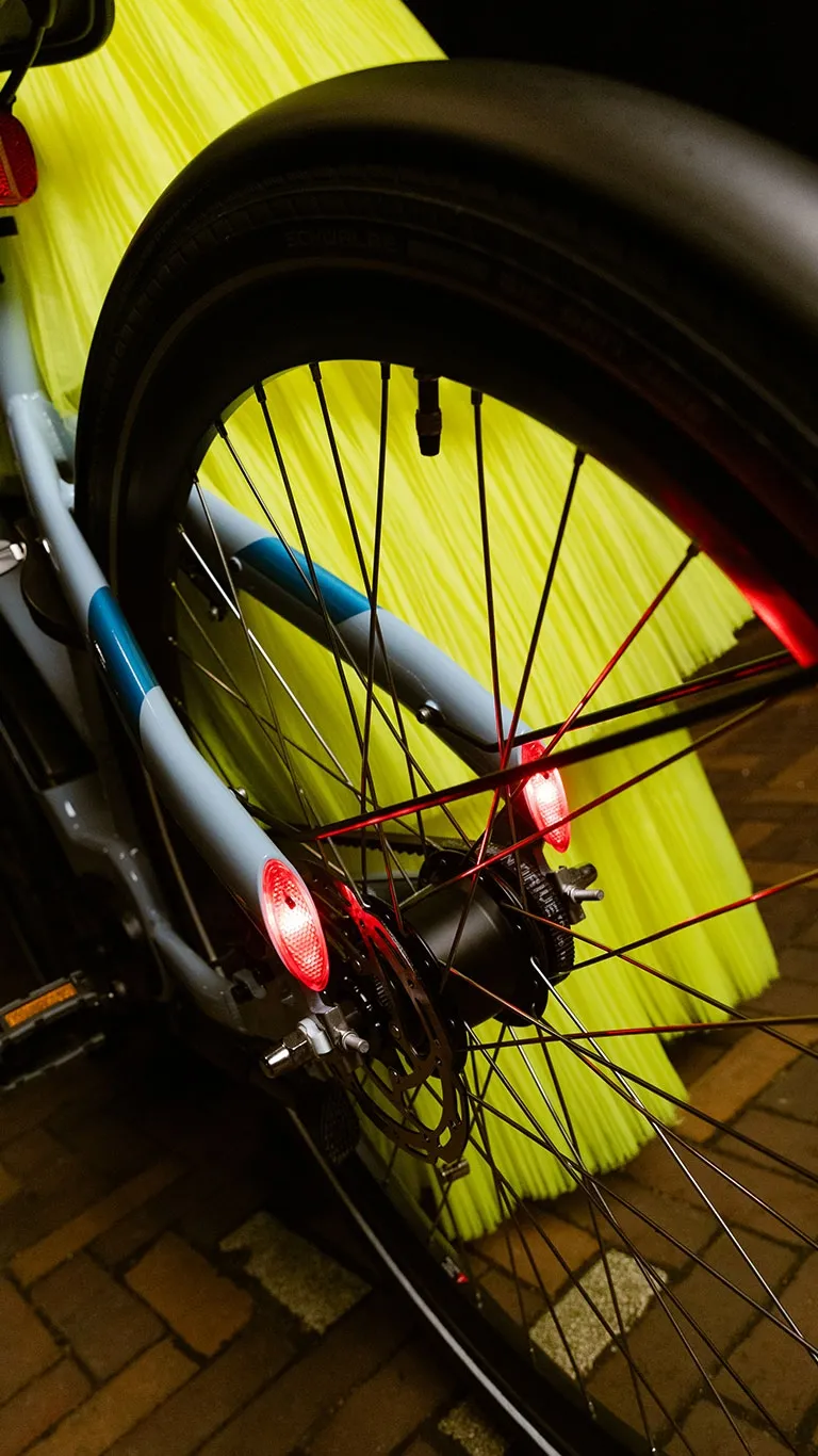 Winterwinactie-cortina-fietsen-achterlampen.foto