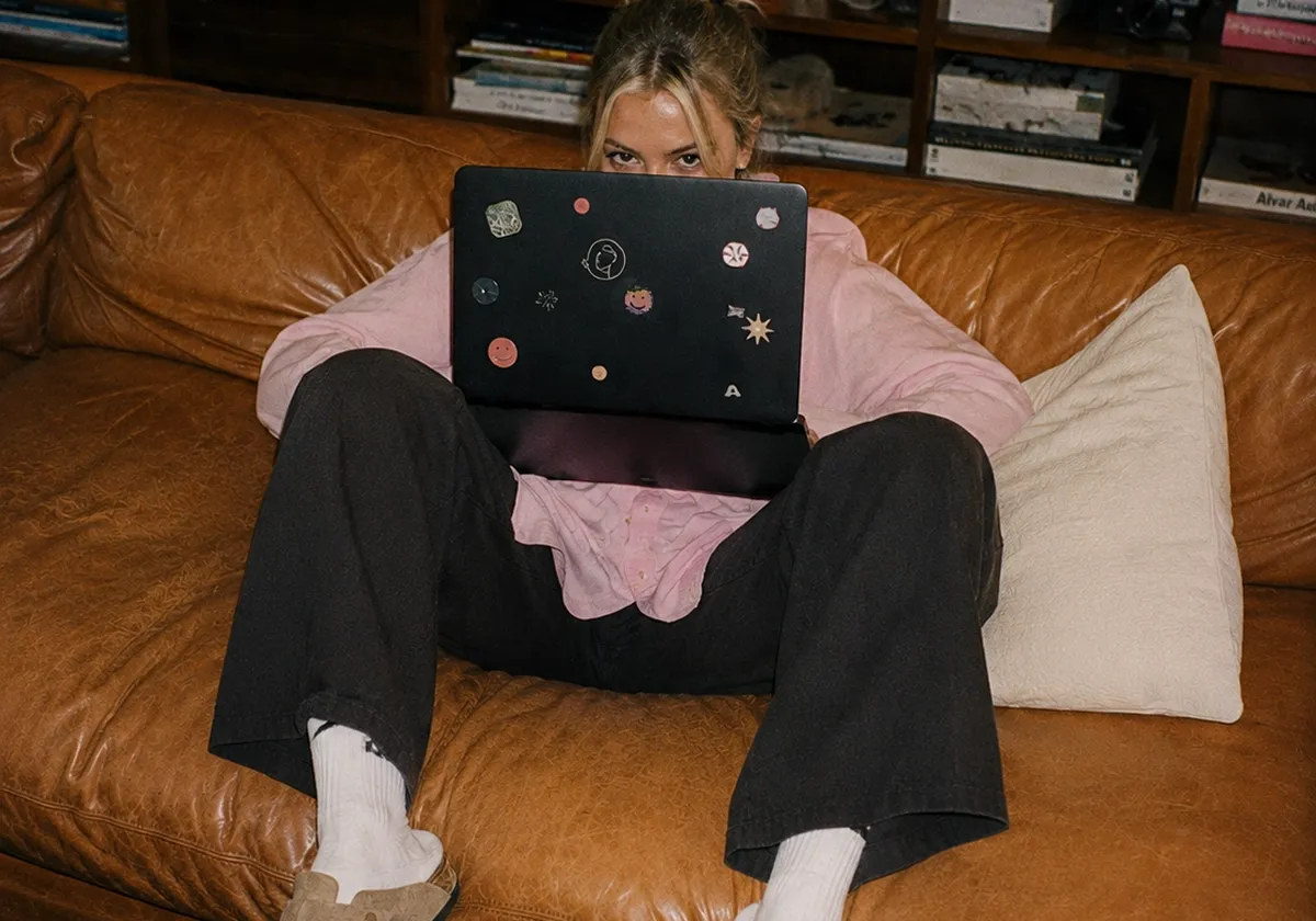 Ubezpieczenie najemcy simpl.rent – zawirusowany laptop wymagający naprawy w ramach ubezpieczenia