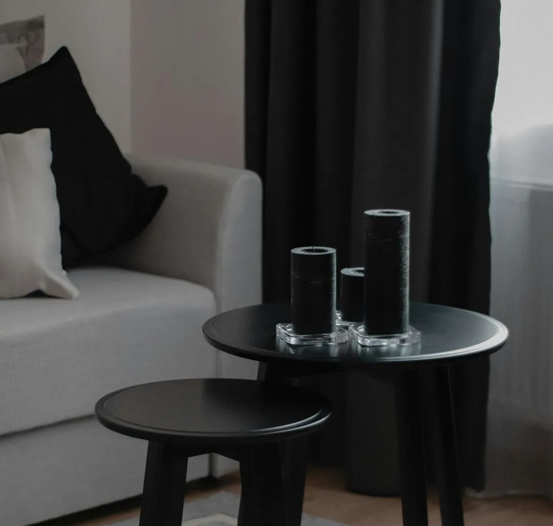 dark-minimalism-termini-innovativi-casa-moderna
