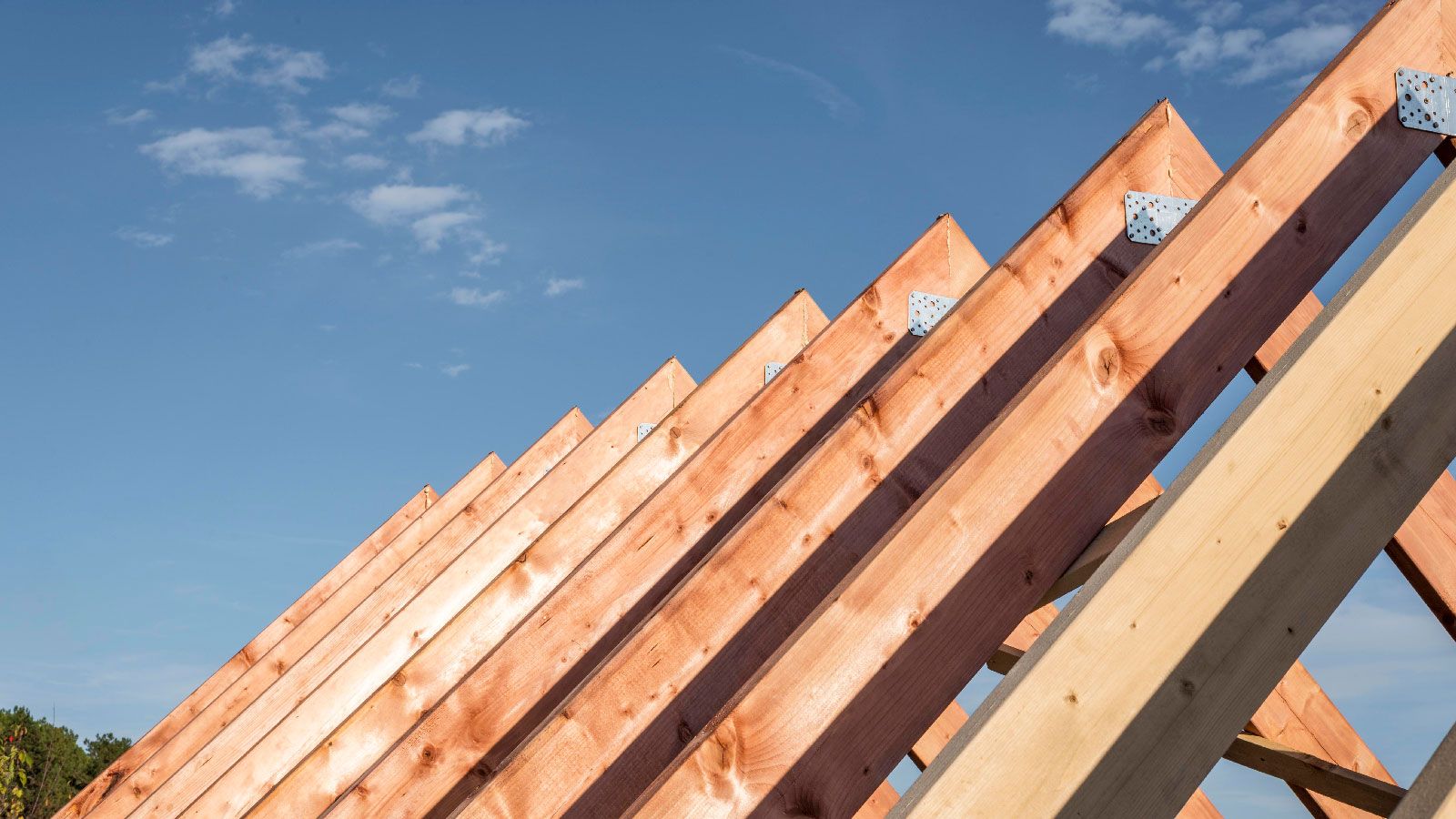Les avantages et les risques d’acheter une maison en construction directement auprès du constructeur